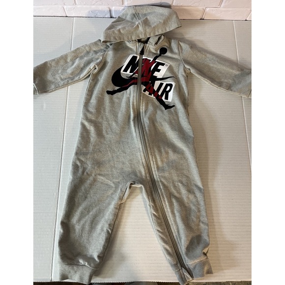 Nike Other - Jordan Baby Boys Nike Full Zip Hooded Coverall Size 18m‎
